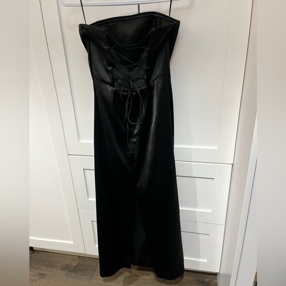 Oak and Fort black satin dress. Corset top. Worn once! Size small - Picture 2 of 4